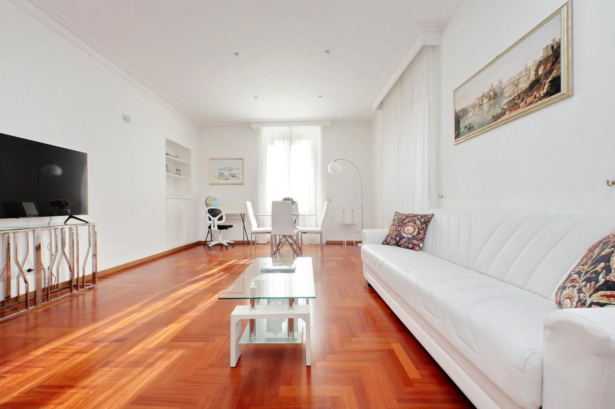 Appartamento Elegant And Spacious Apartment, Vespasiano 9 *