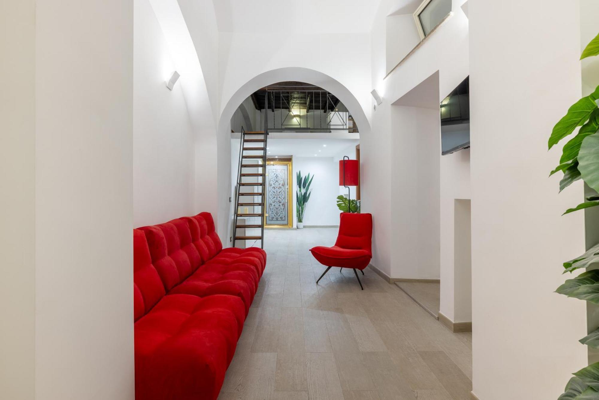 Lovely - Capocci Roma