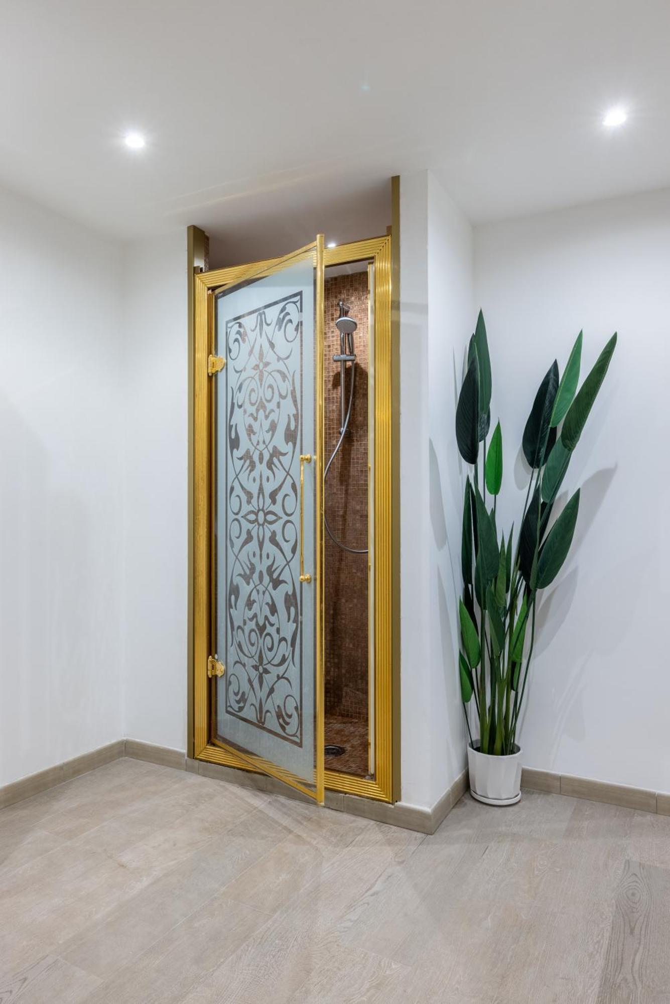 Lovely - Capocci Roma