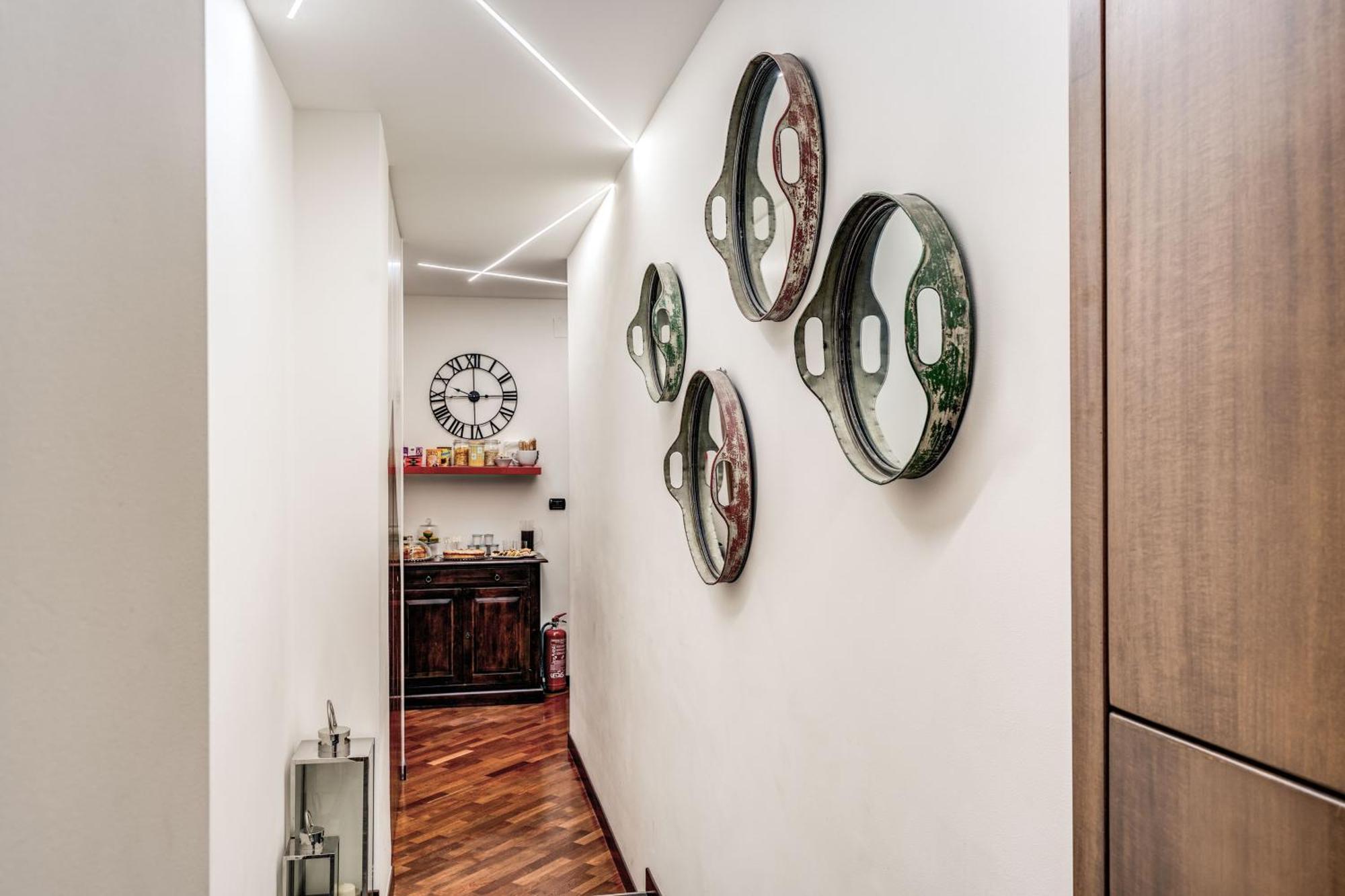 Stasera A Casa Da M.e.