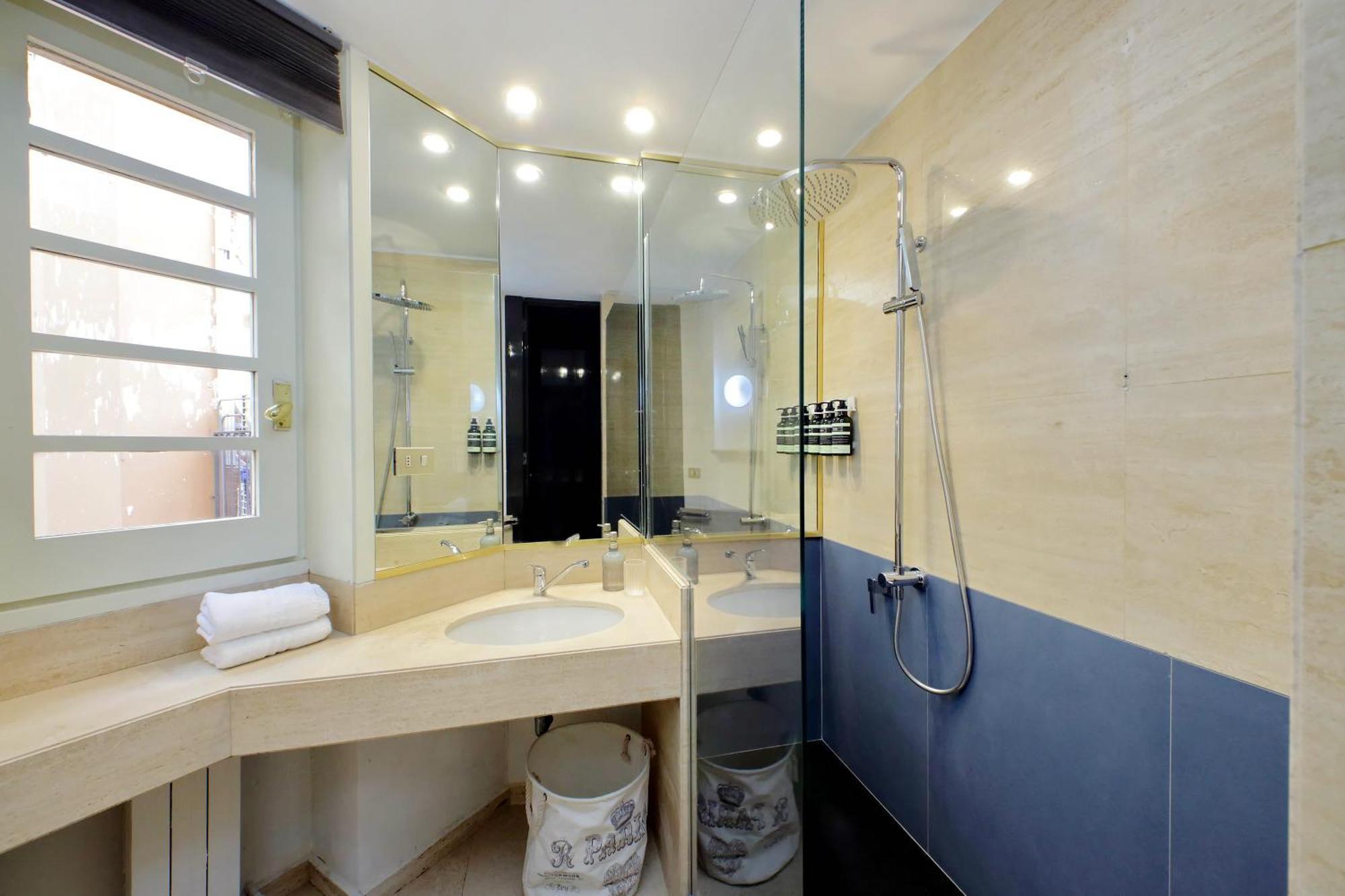 Charming Loft With Terrace At The Quirinale Apartment Rom