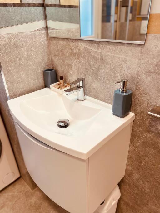 Apartamento 15 Min. Colosseo 1 - Casa Di Gio *