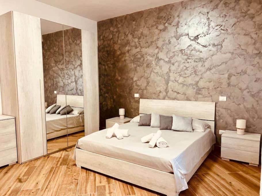 15 Min. Colosseo 1 - Casa Di Gio Apartamento
