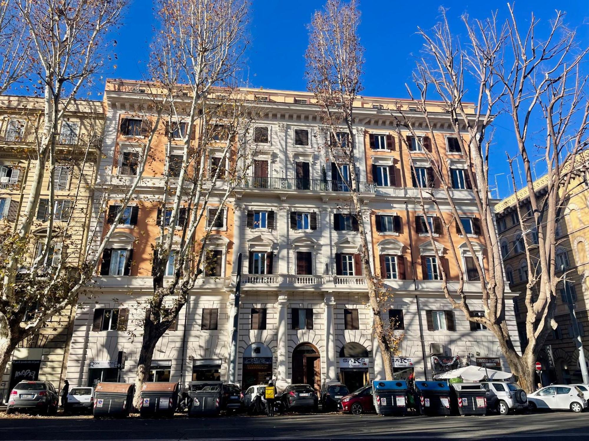 Professor's House In Porta Pia Apartment Rome