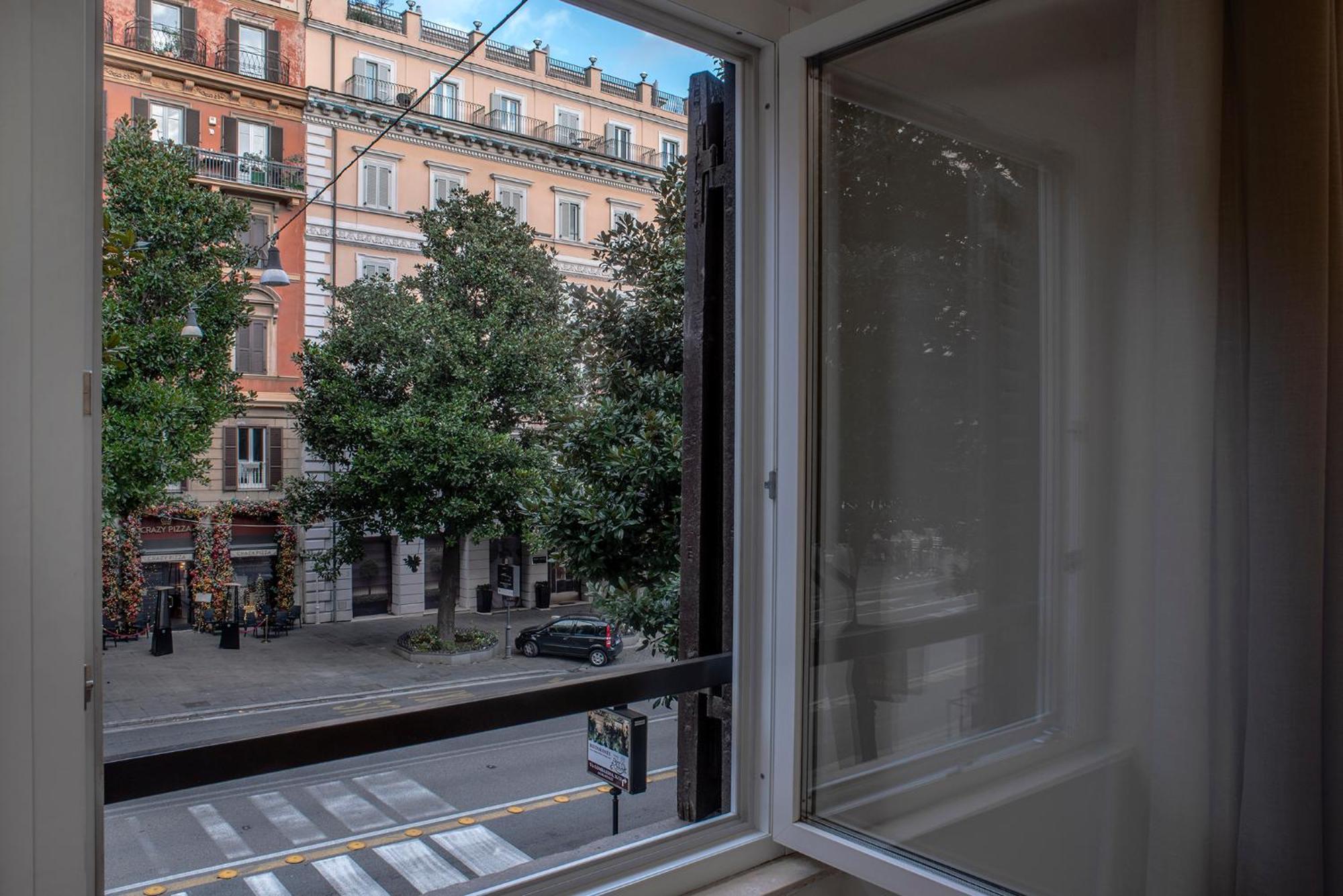 Via Veneto 5* Roma