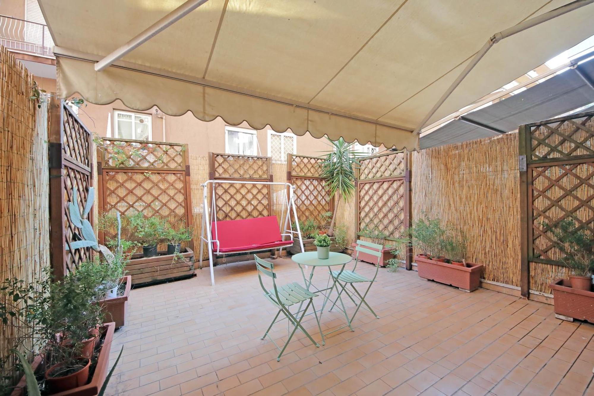 Vatican With Cute Terrace * Roma