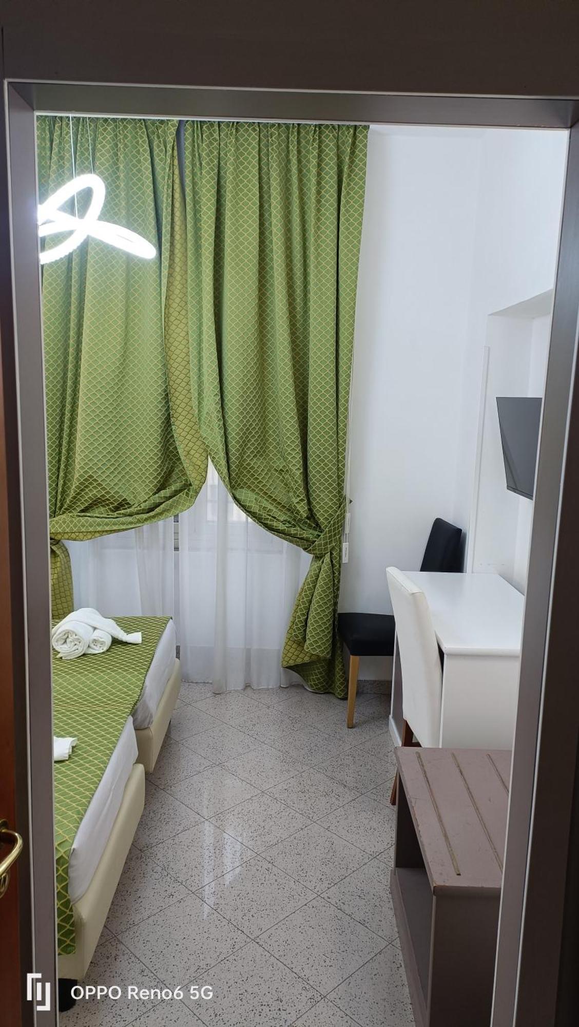 House 4 Mori Pensión Roma