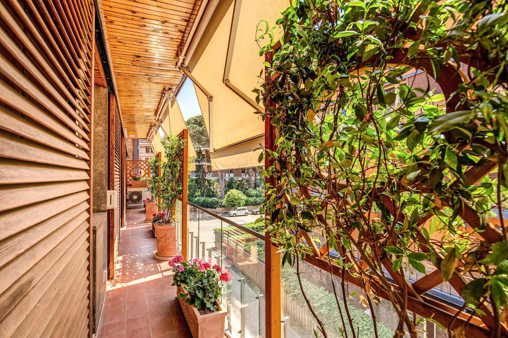 Terrazza Piccolomini: Elegant Stunning View Over Rome/st Peter's Dome Apartamento *