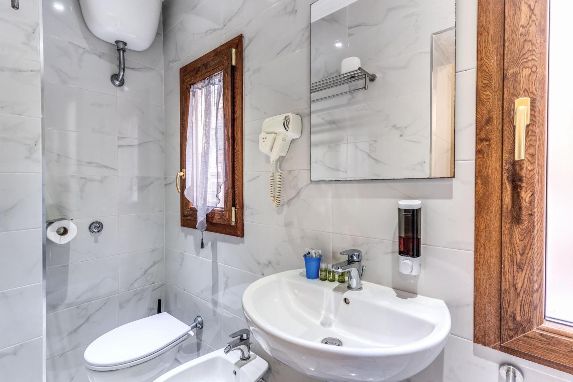 Family House Hotell
