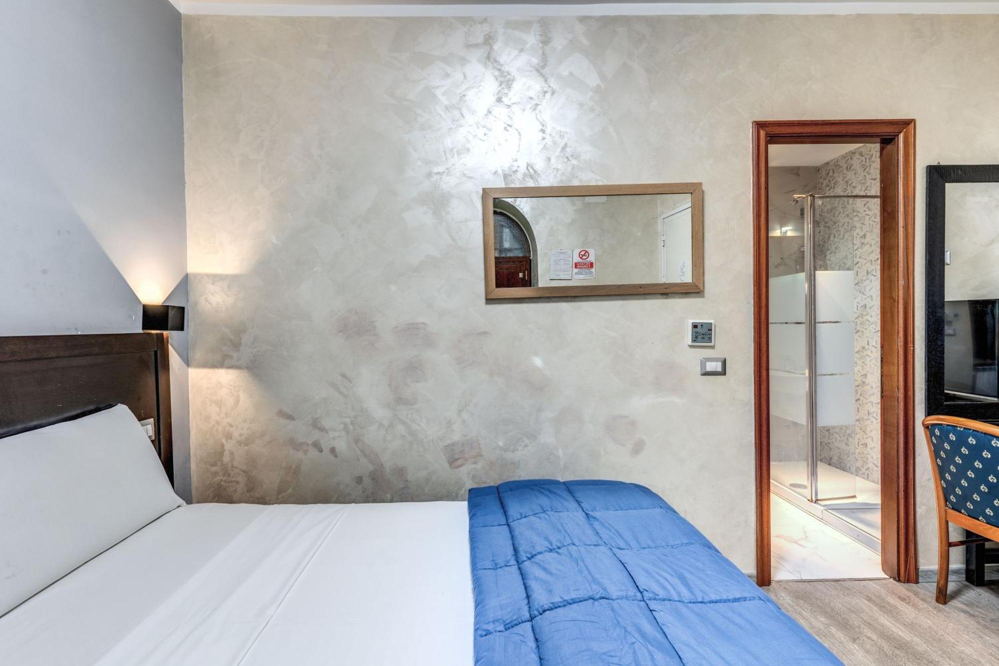 Family House Hotell *