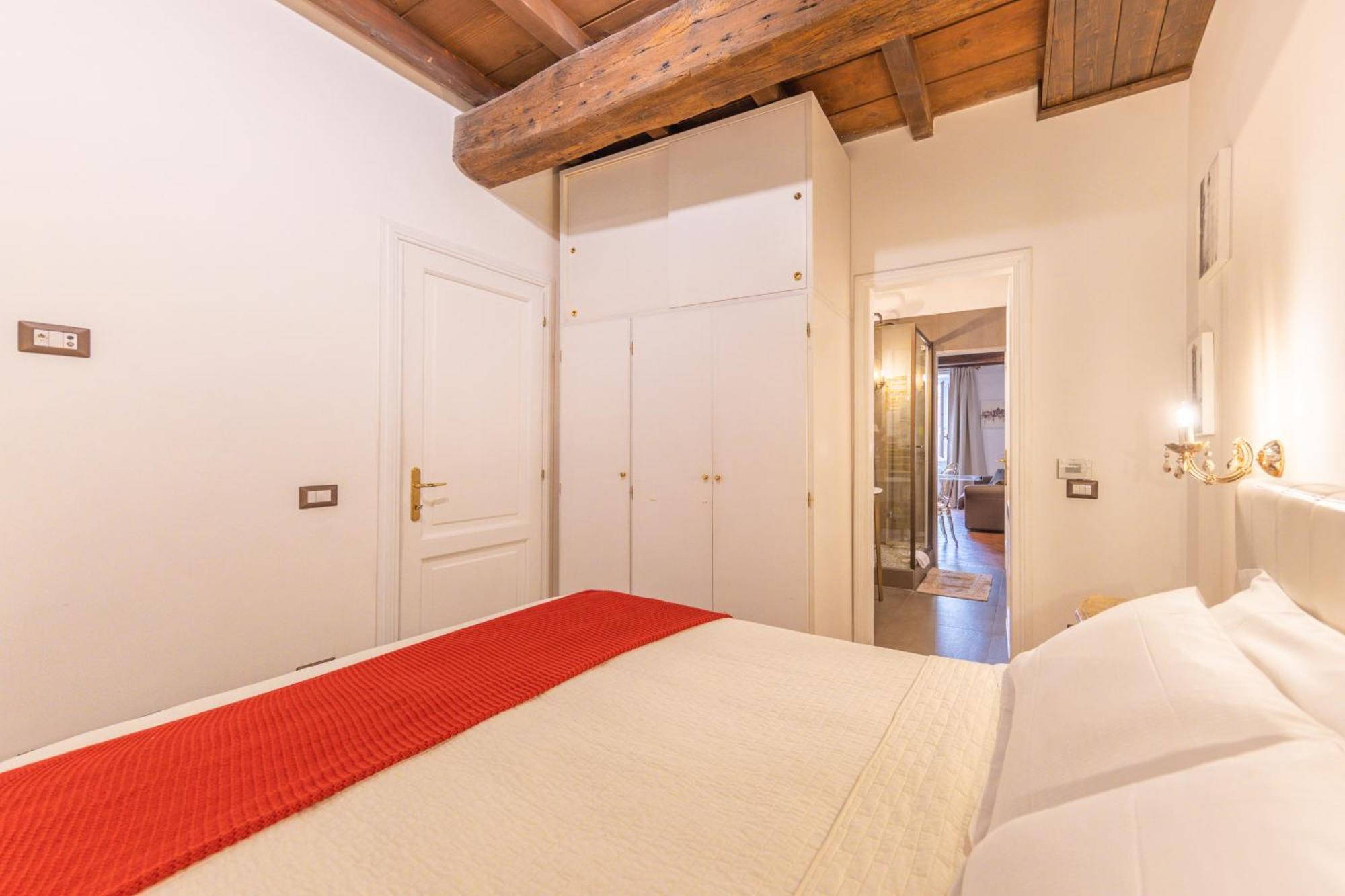 Ac21 - Palazzetto Campo De' Fiori Appartamento *