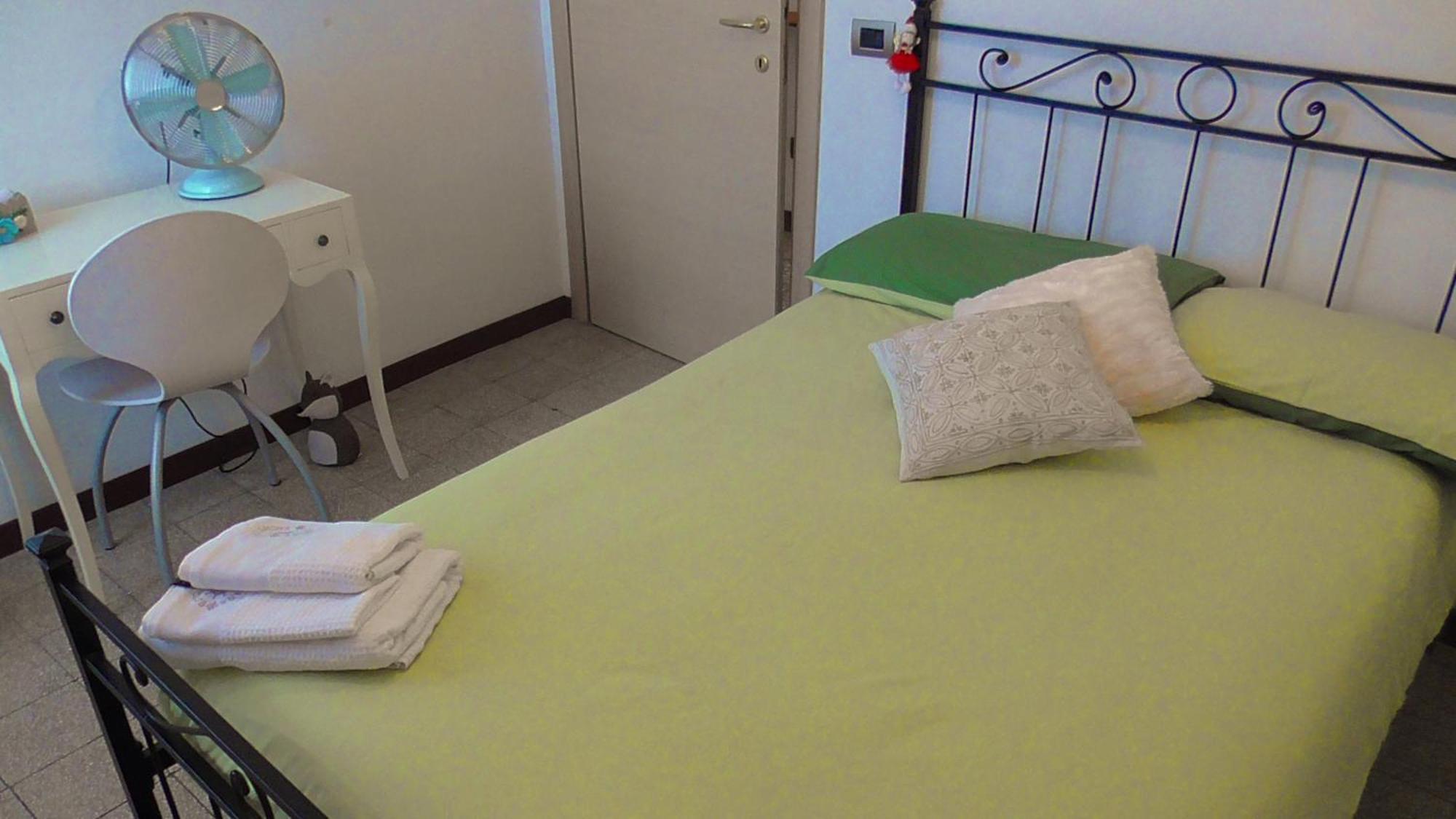 Italy's Enchanting Ambiance - A Snug In Apartment Rome