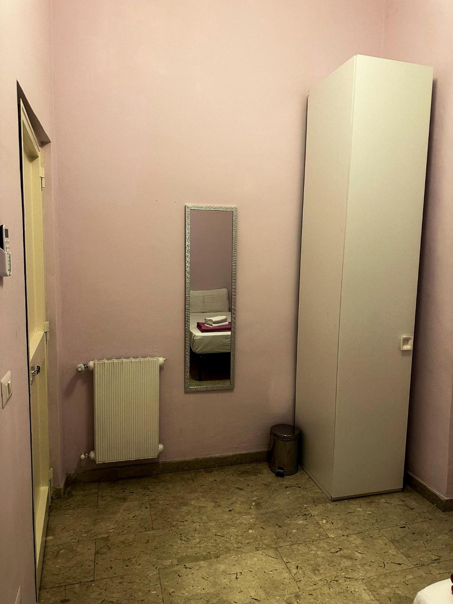 Sina Rent Hostal Roma