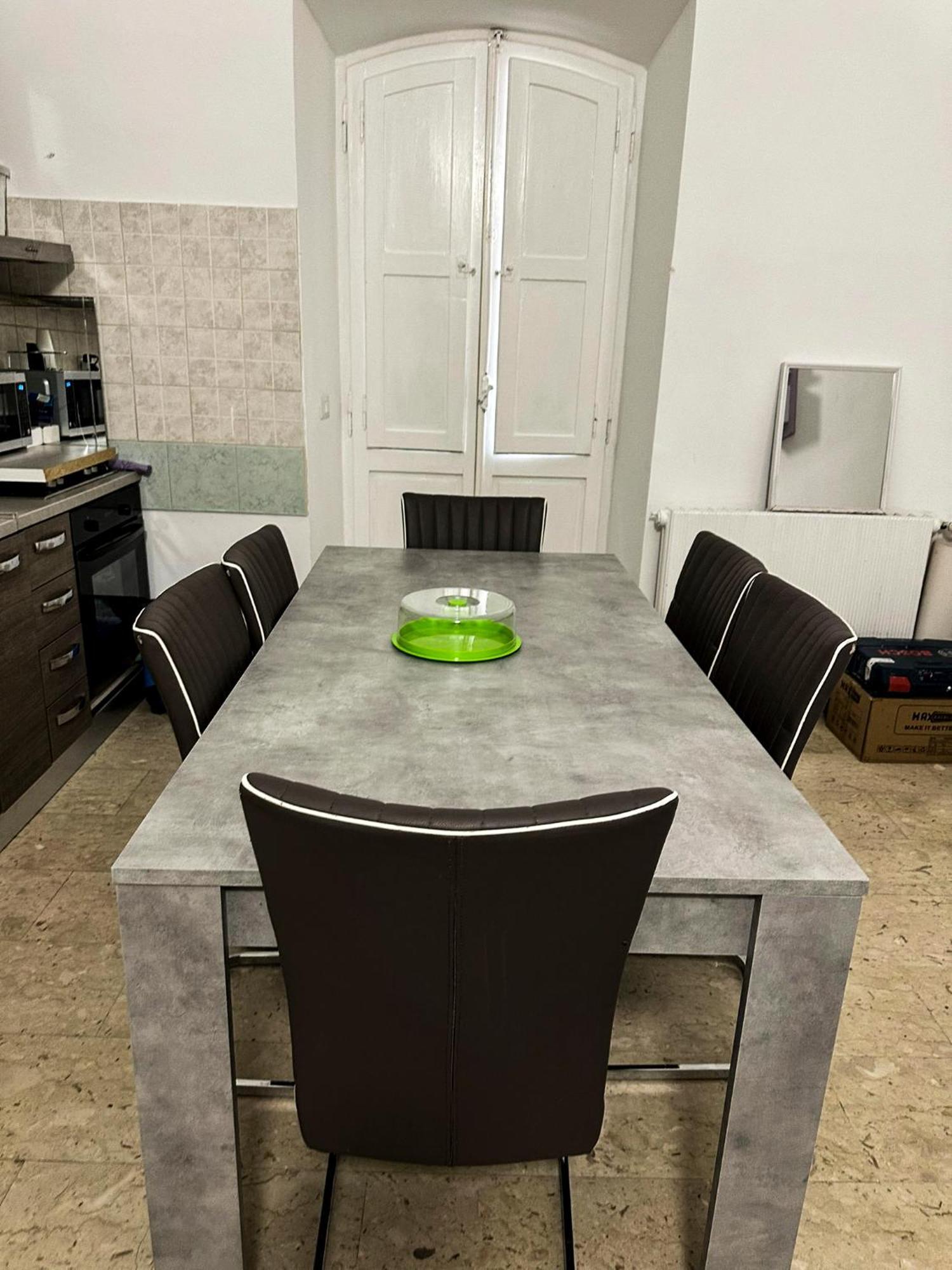 Hostal Sina Rent