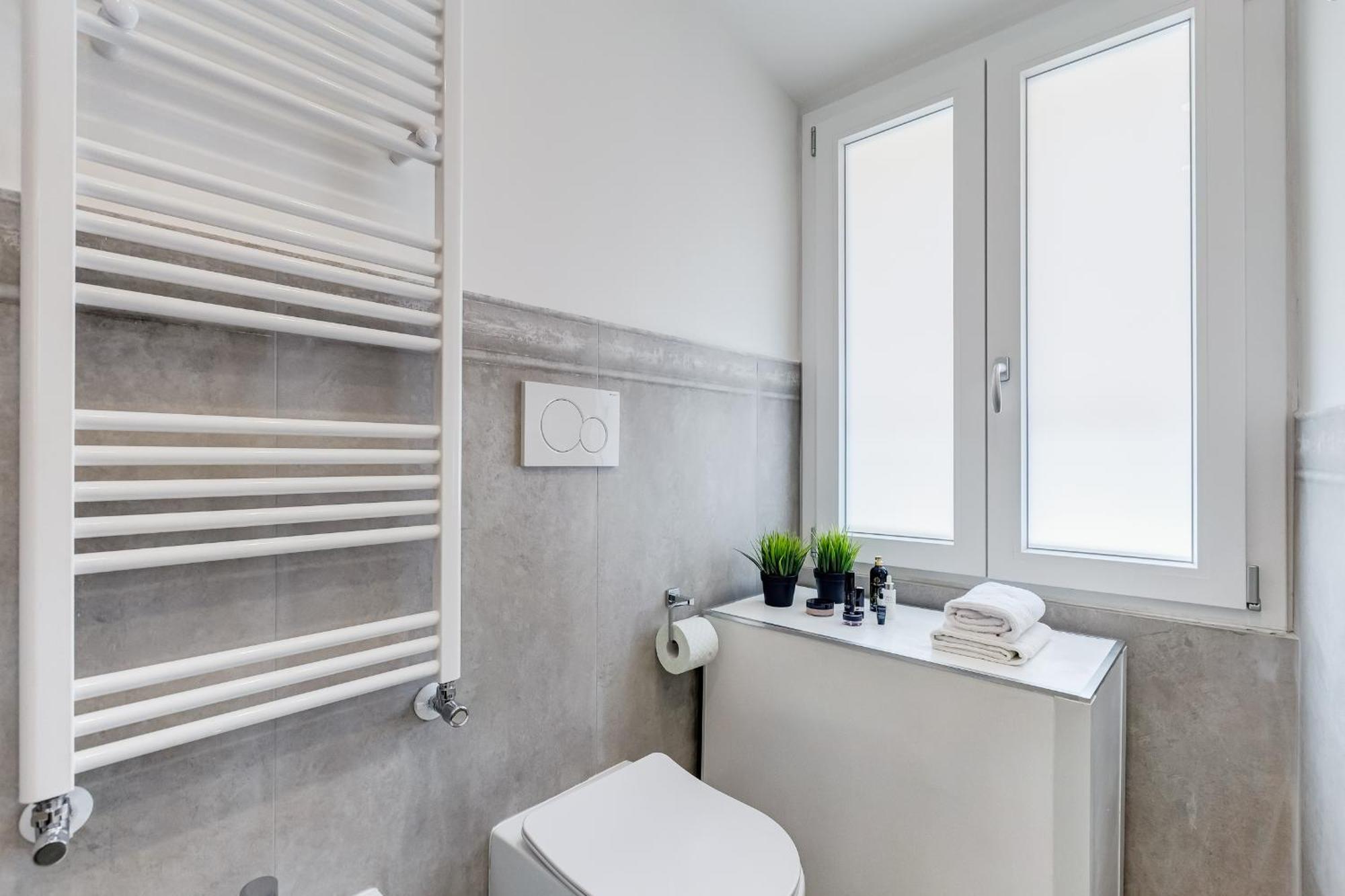 Bdc - Empire, Noble 3-bdr Apartamento
