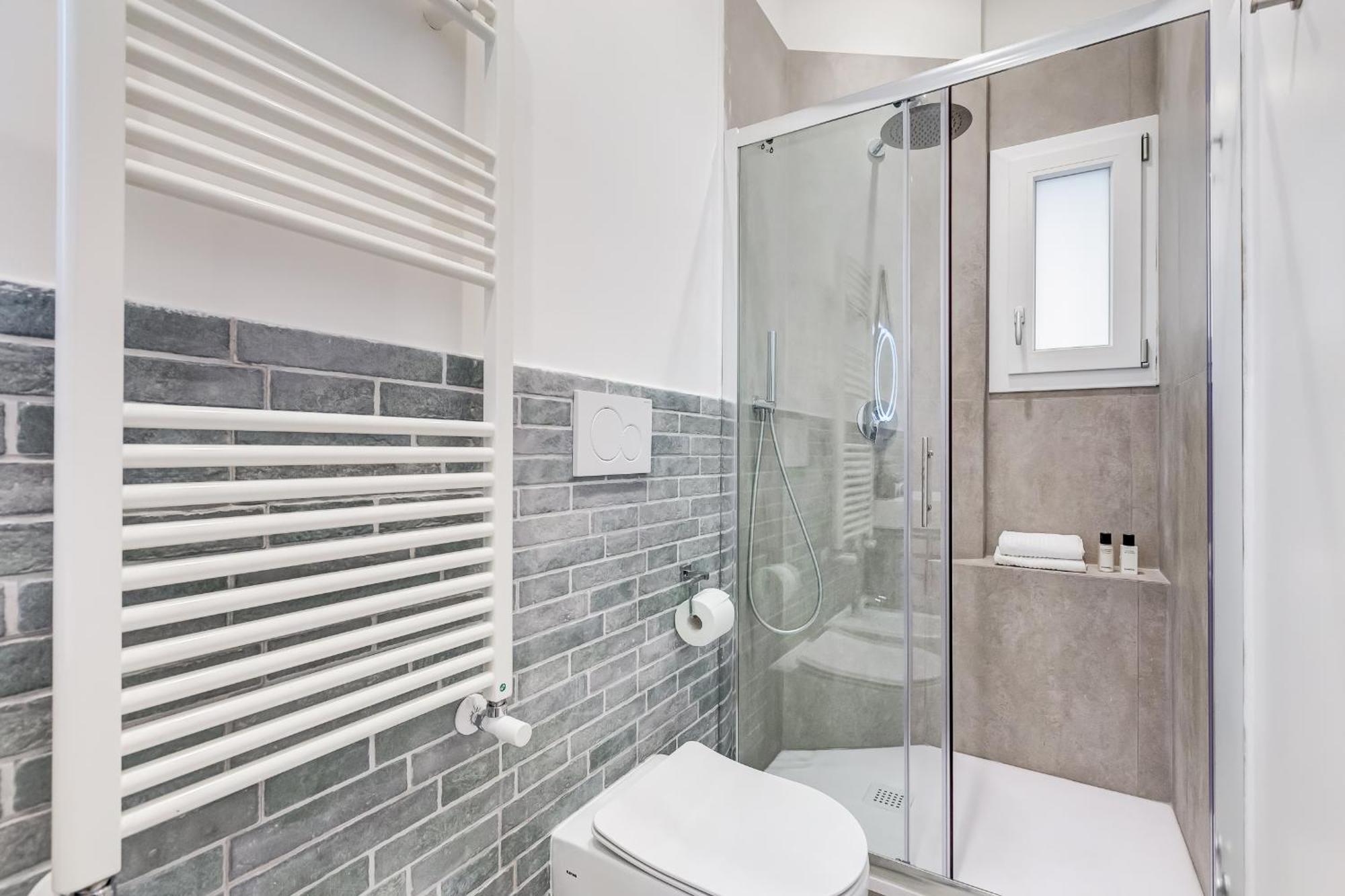Bdc - Empire, Noble 3-bdr Apartamento *