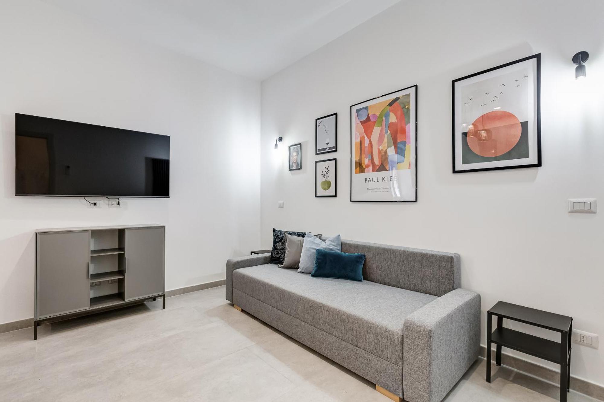 Bdc - Empire, Noble 3-bdr Apartamento
