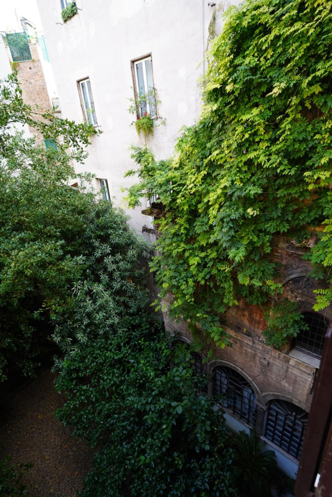 Center, Luxury & History In Via Monserrato Roma