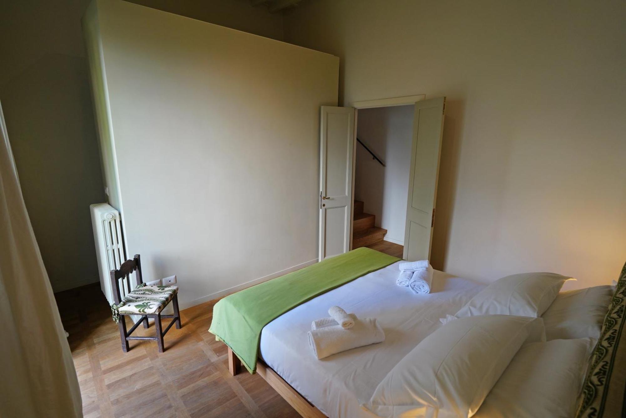 Apartment Center, Luxury & History In Via Monserrato Rom