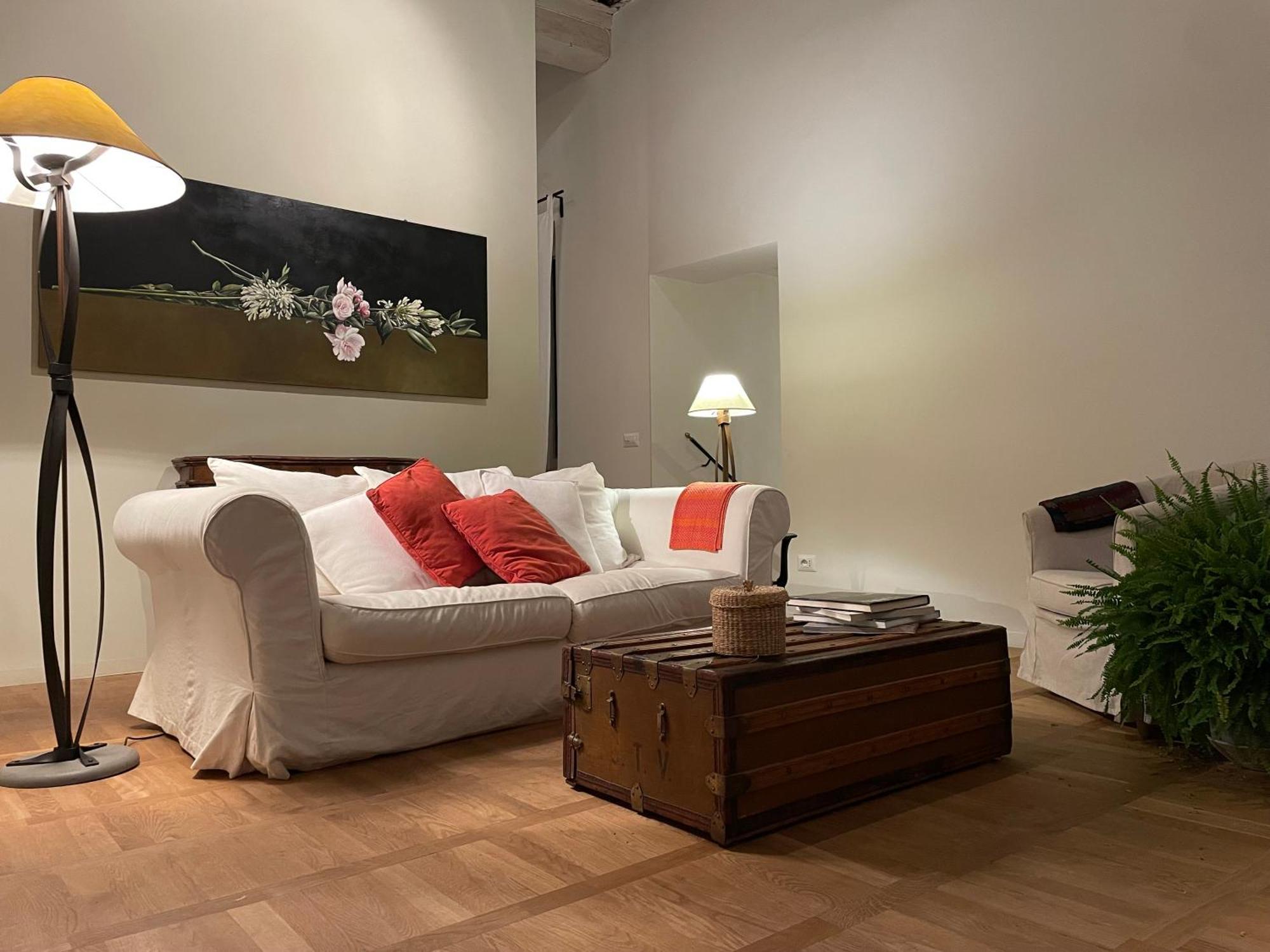 Center, Luxury & History In Via Monserrato Apartamento *