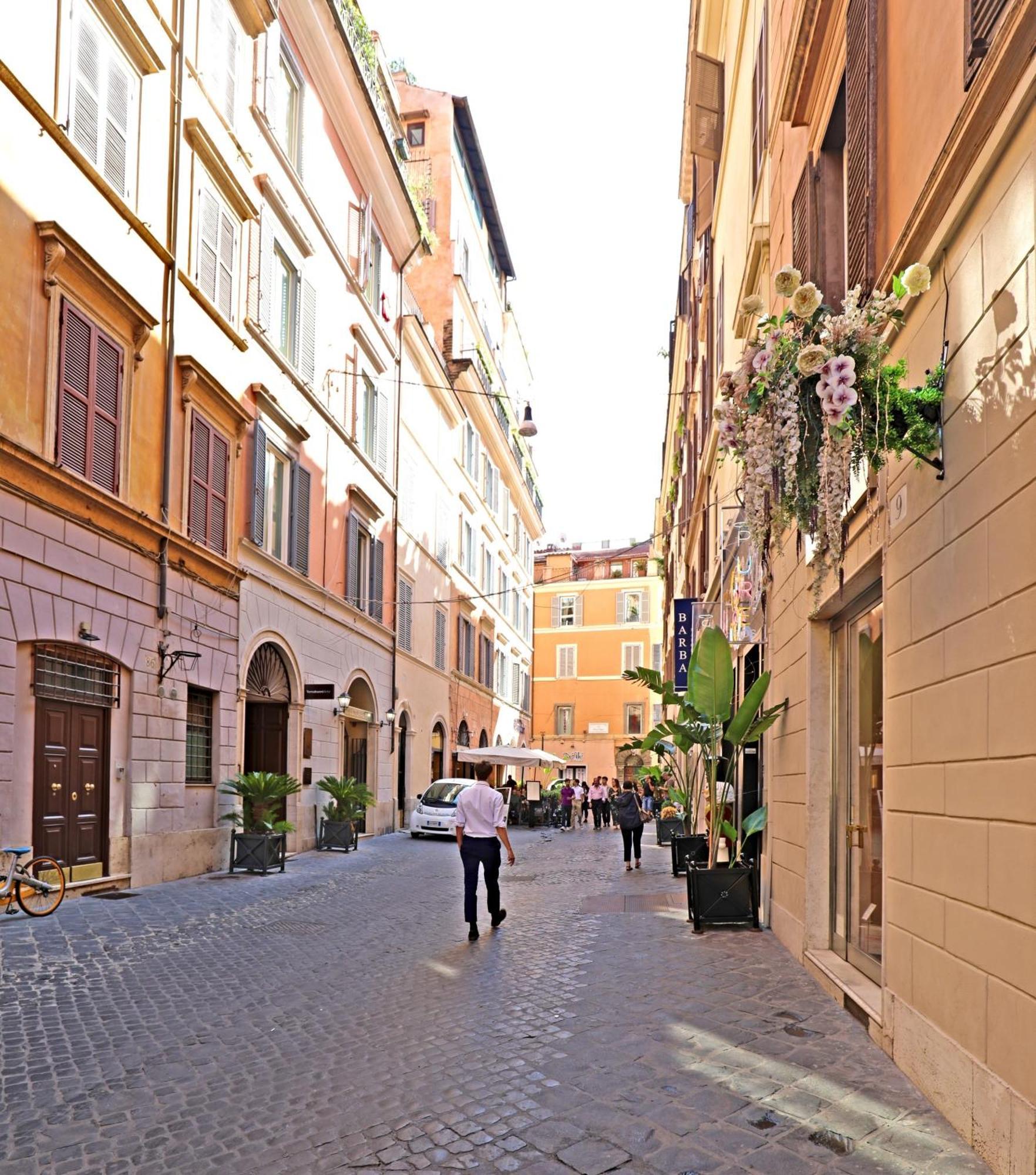 Romerooms Condotti Guest house