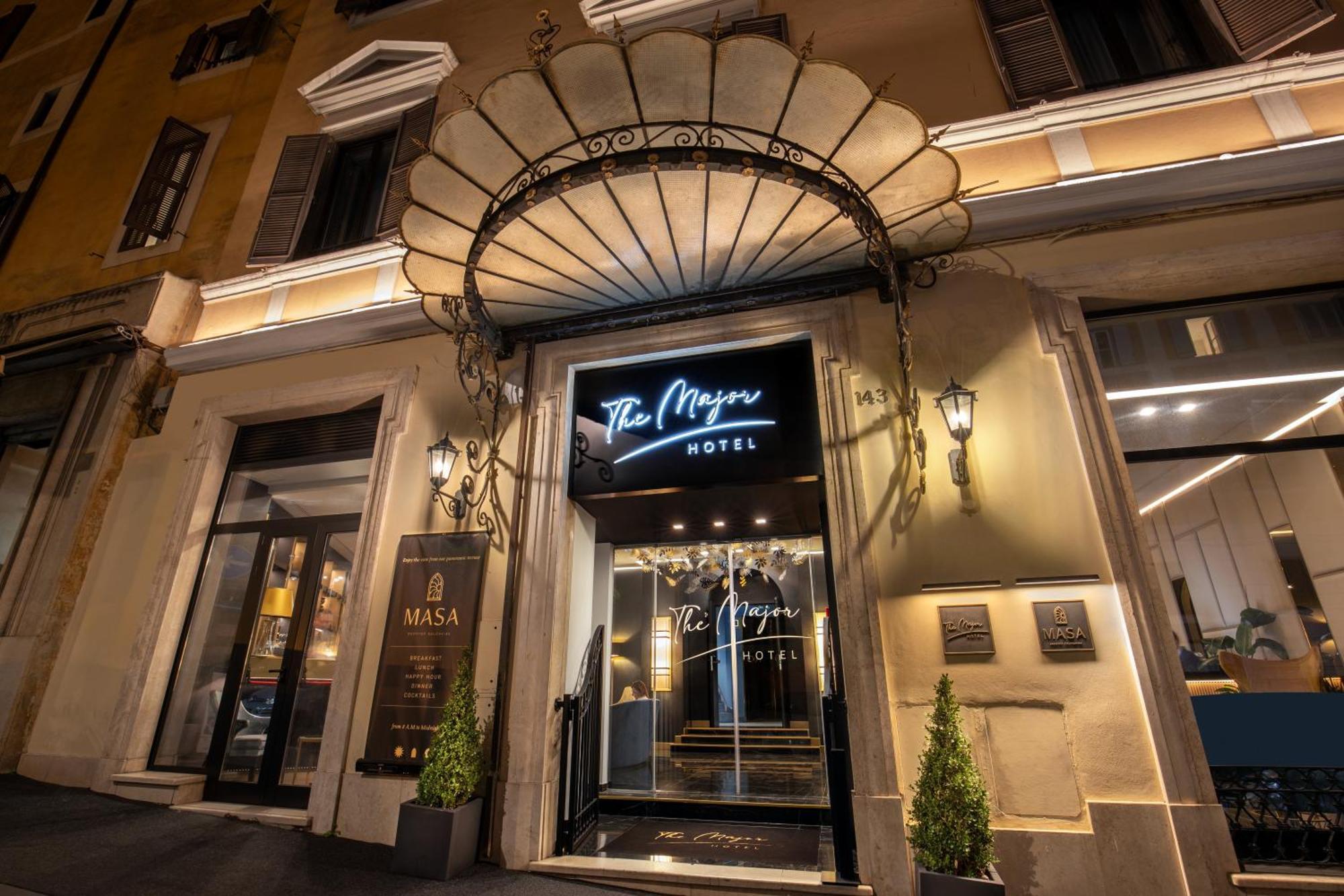 Gallia Hotel 4*