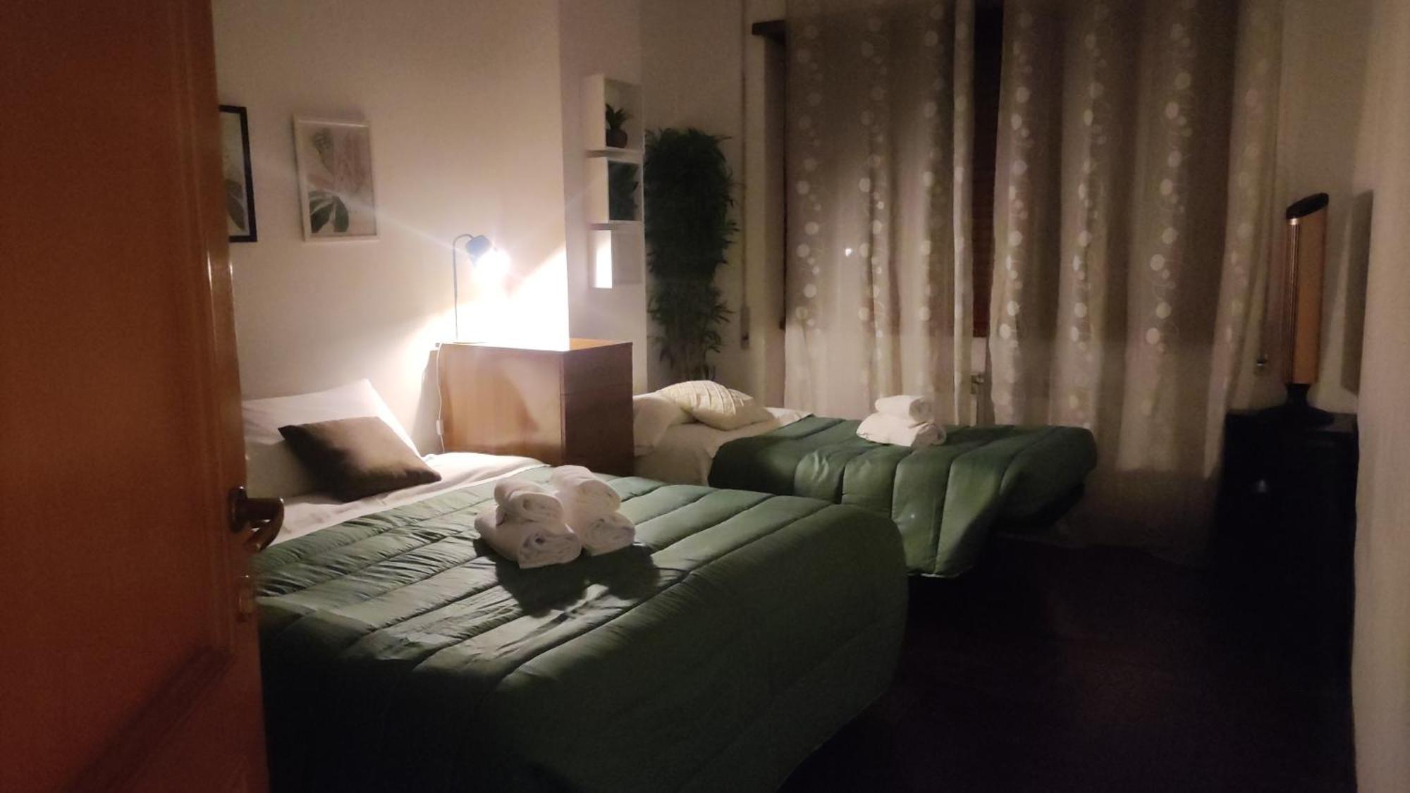 The Italian House In A Pochi Passi Dalla Metro A Apartamento