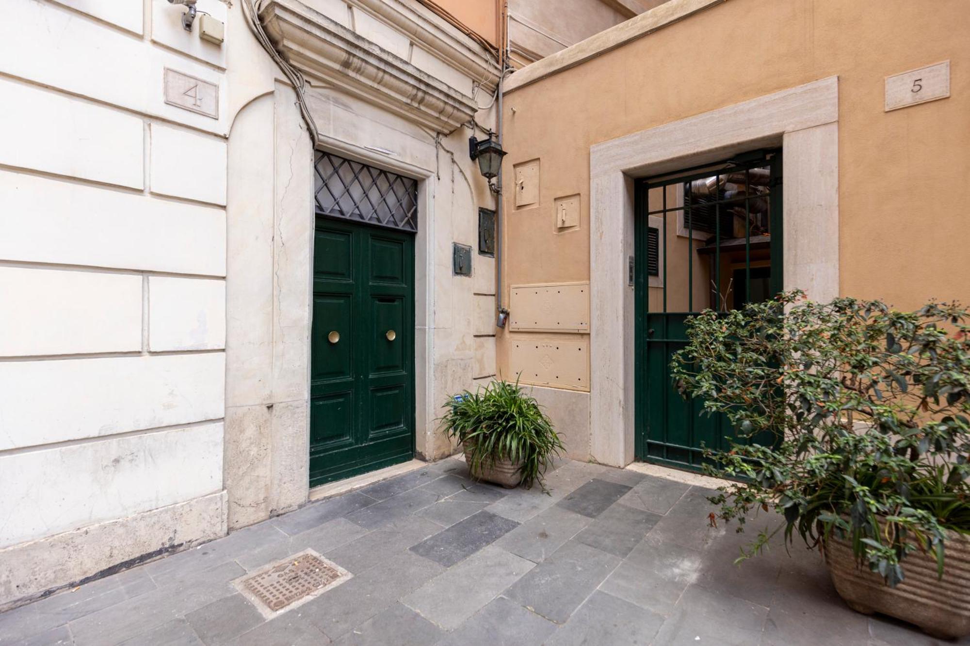 Parlamento Luxury Apartment