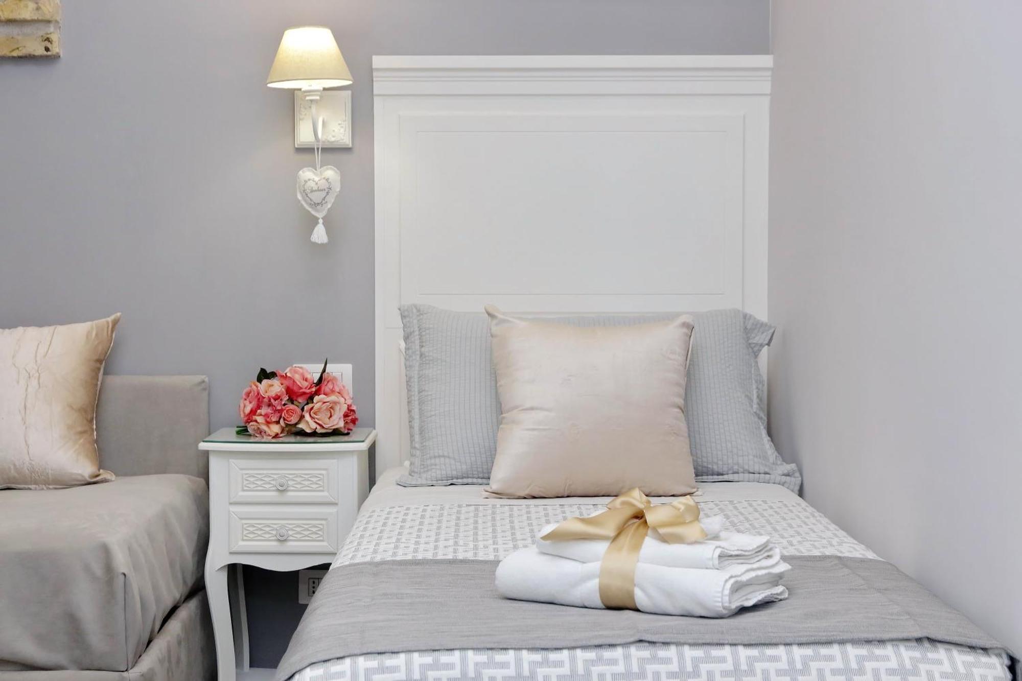 Roman Holiday Suites Guest house Rome