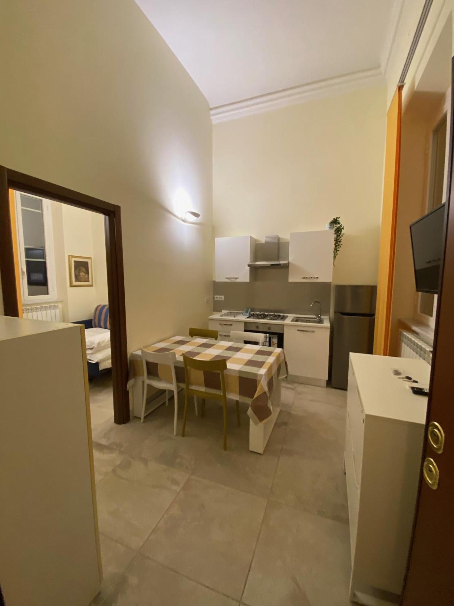 Independent - St Termini By Ghor Roma