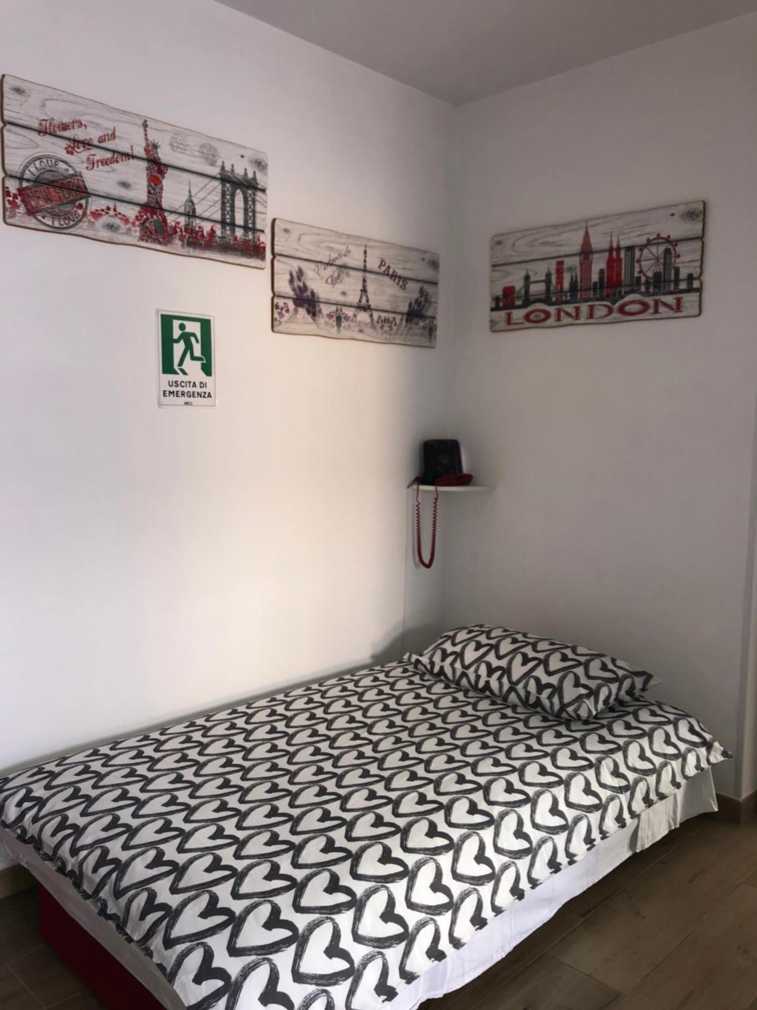 Pineta House * Rome
