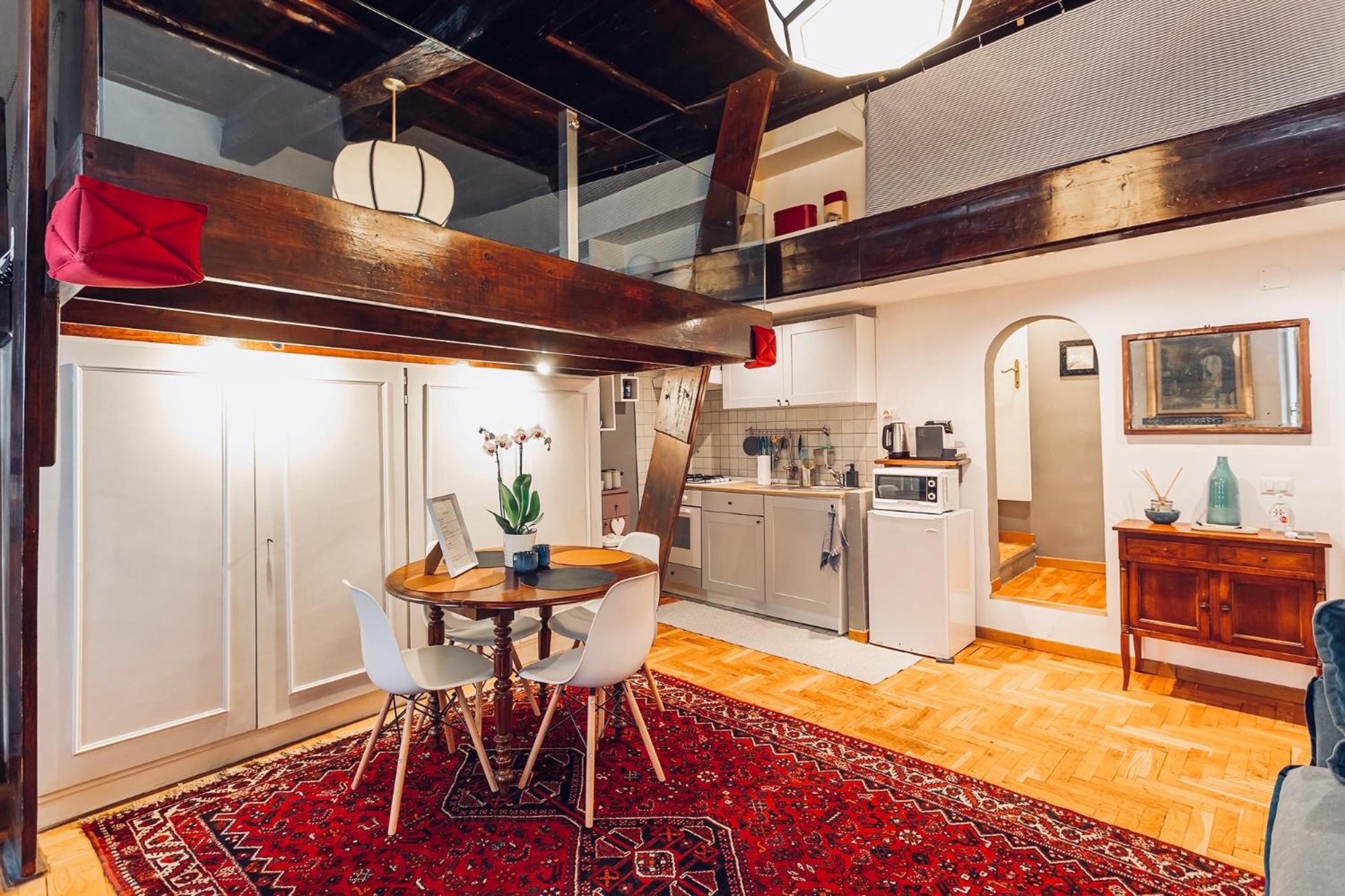 Apartment Old Monserrato In Campo De' Fiori Rom