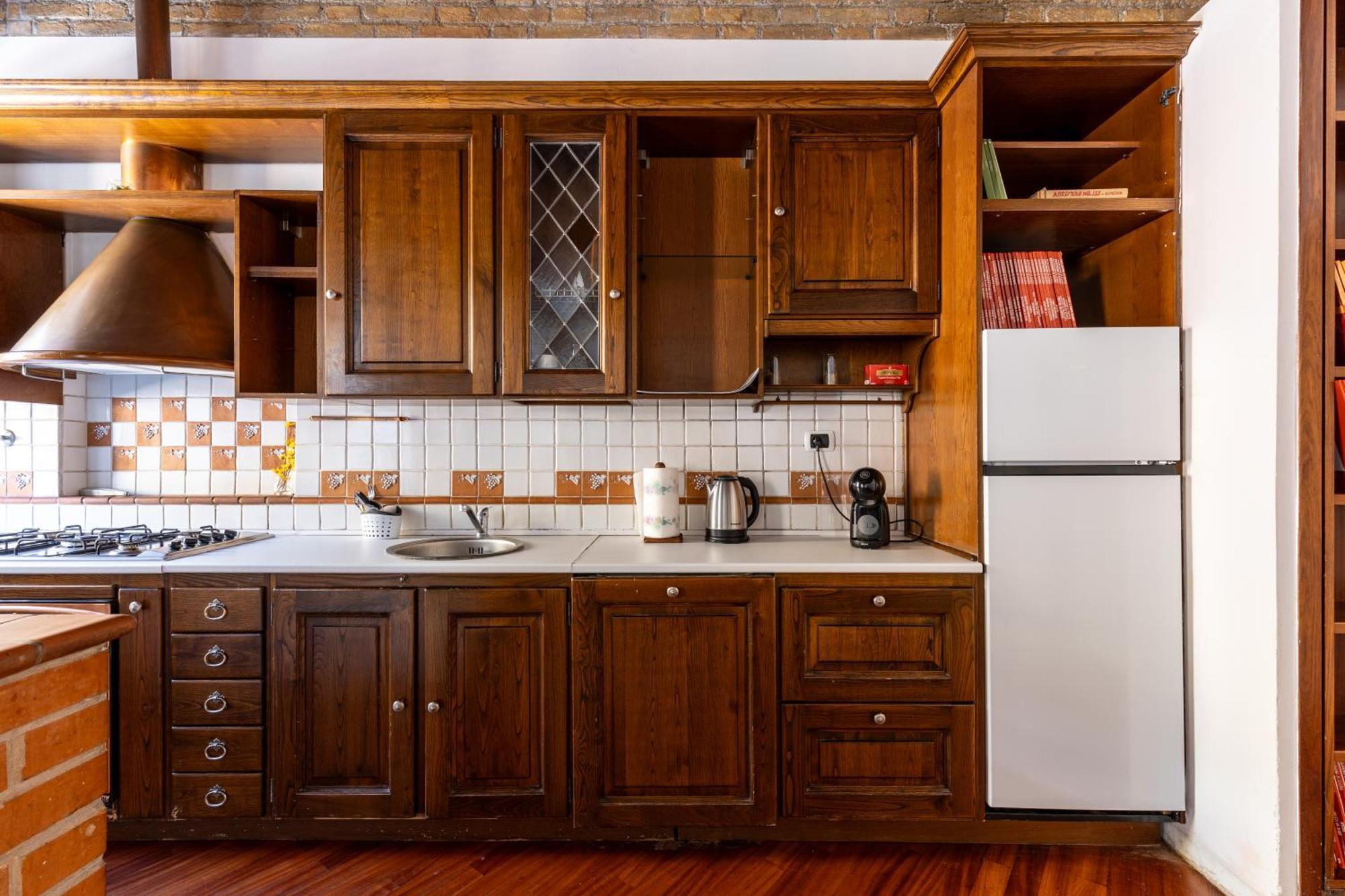 151 - Center Apartment Rom