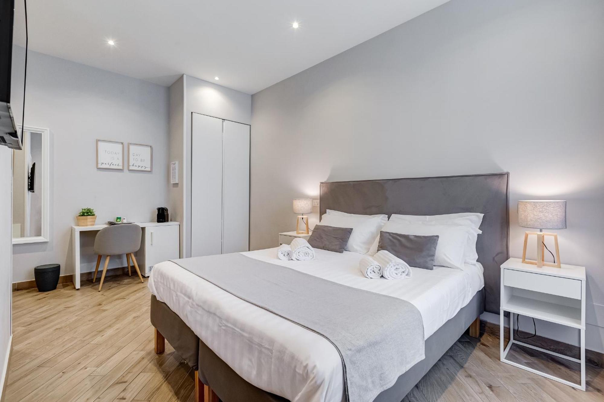 Colonna Luxury 2* Roma