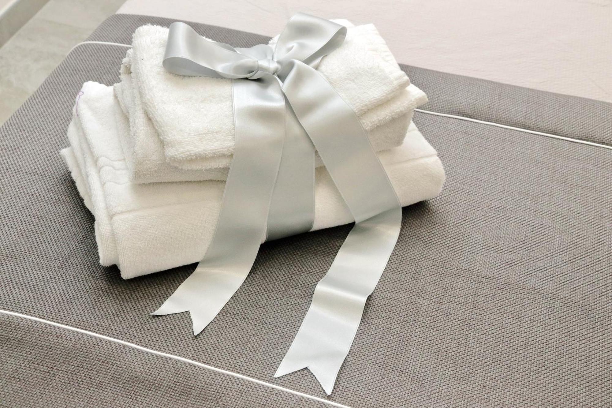 Roman Holiday Suites Guest house *