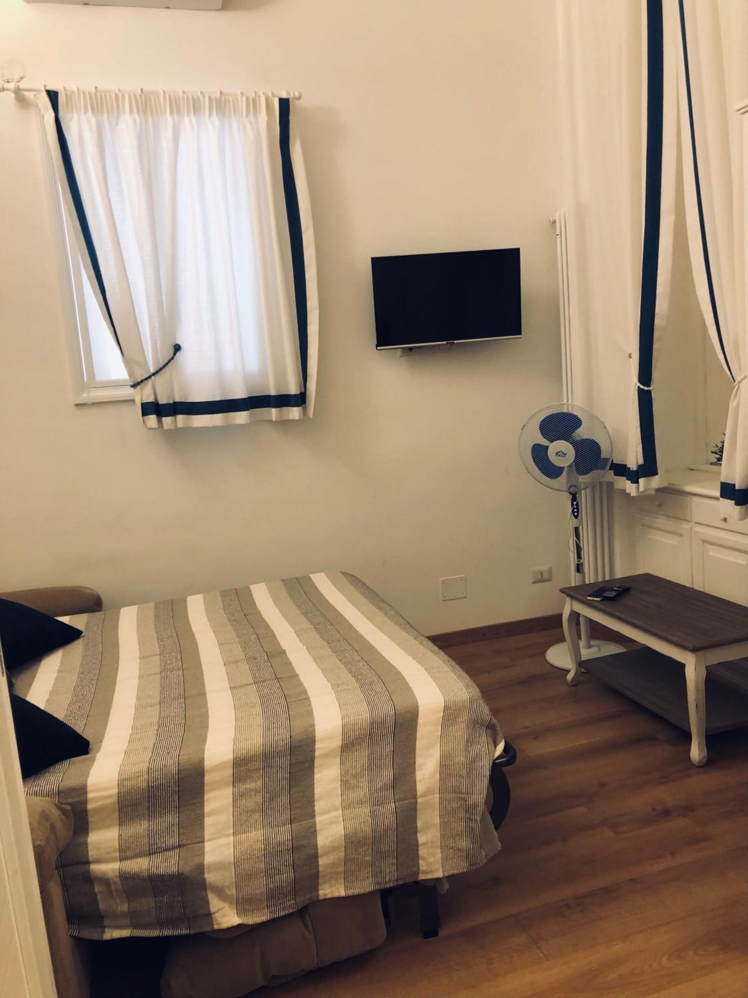 Domus Alfieri Al Colosseo Apartamento Roma