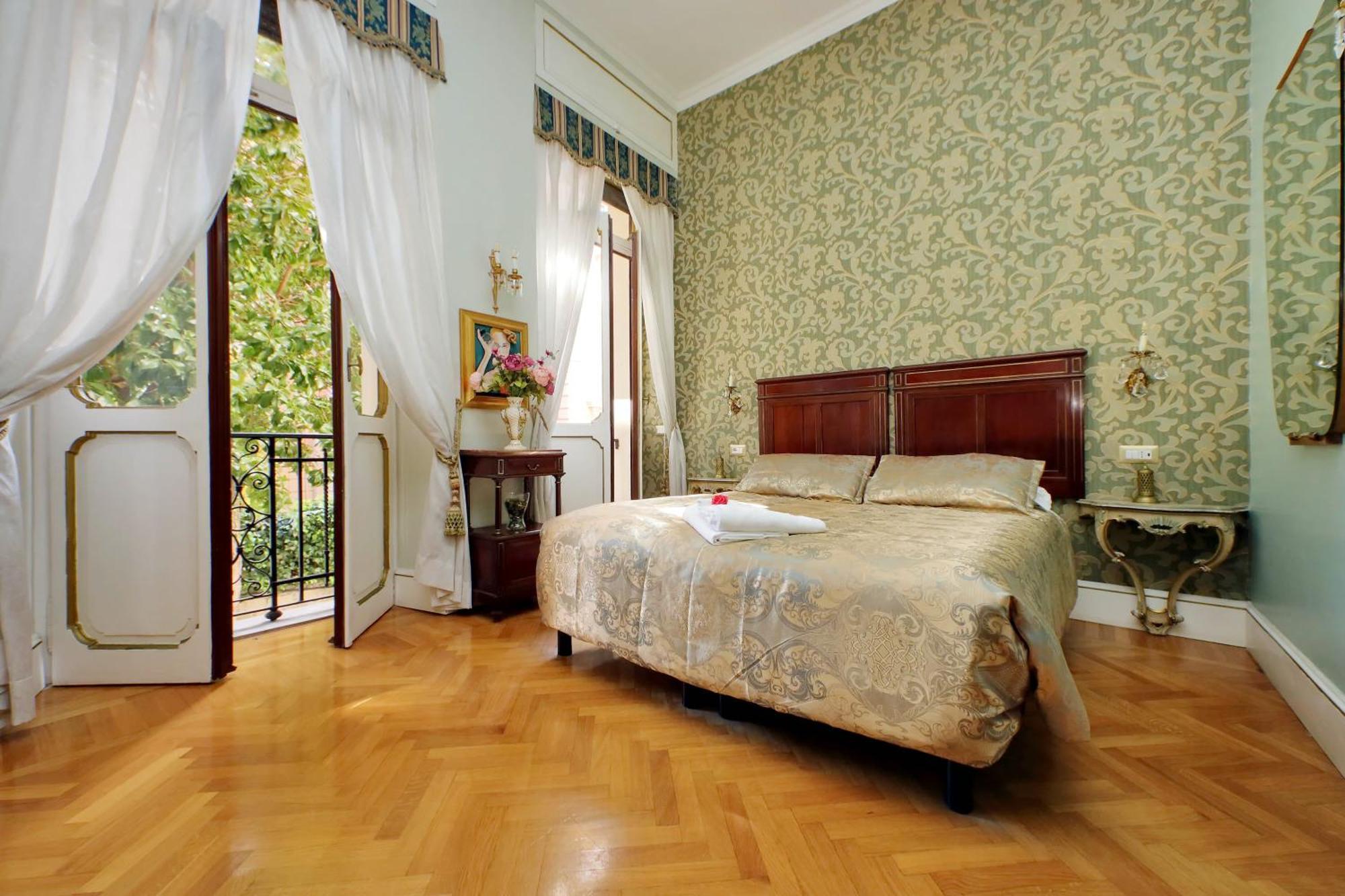 Domus Monamì Luxury Pensión 2*