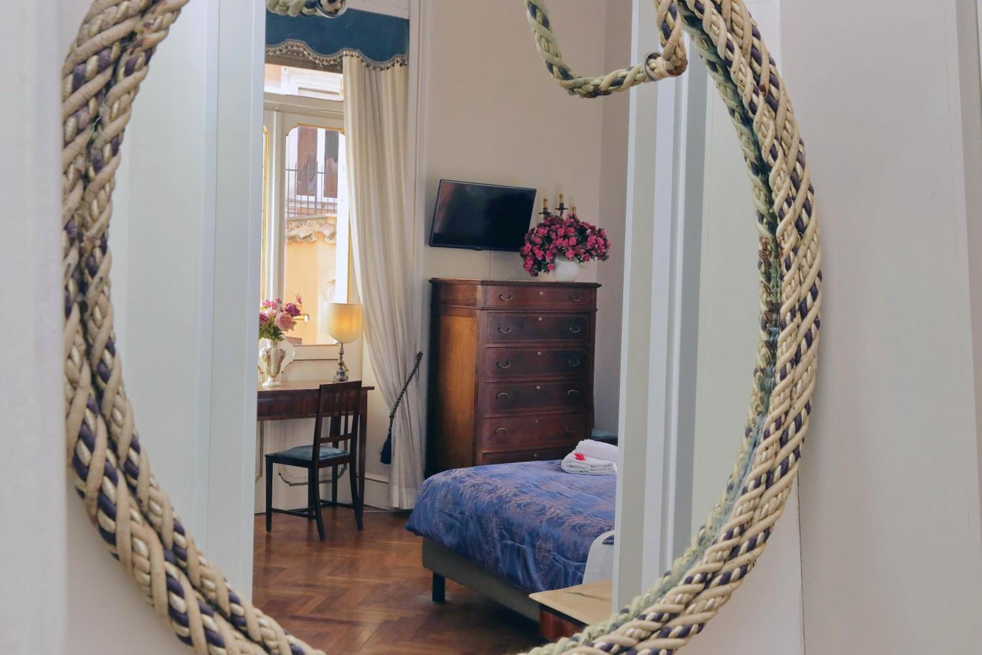 Domus Monamì Luxury Pensión Roma