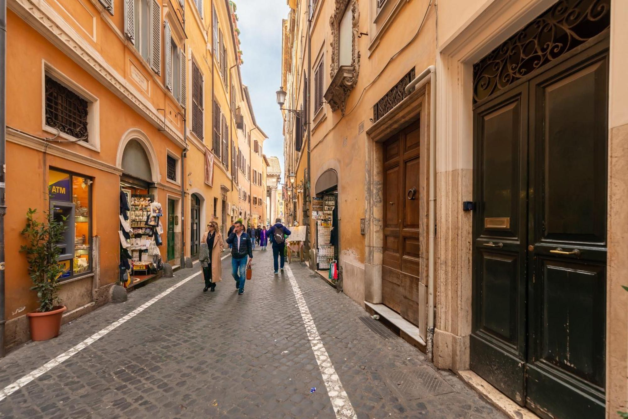 Pantheon Delightful Apartment
