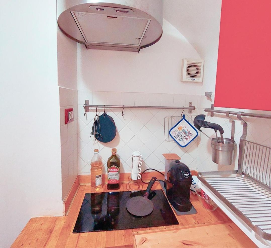 A Cento Passi Dal Colosseo Apartment *