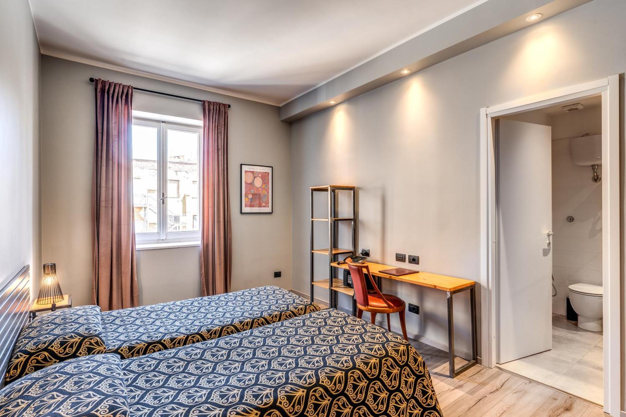 King Hotell 3*