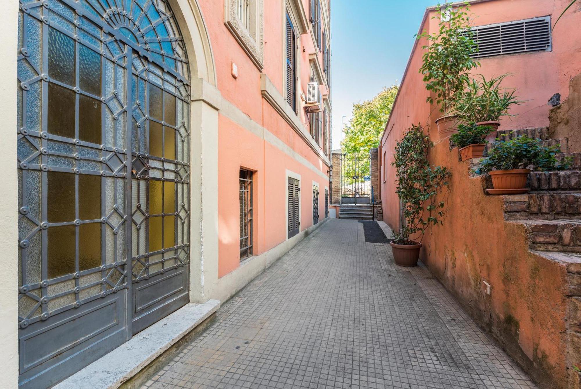 Domus Maximo Rome