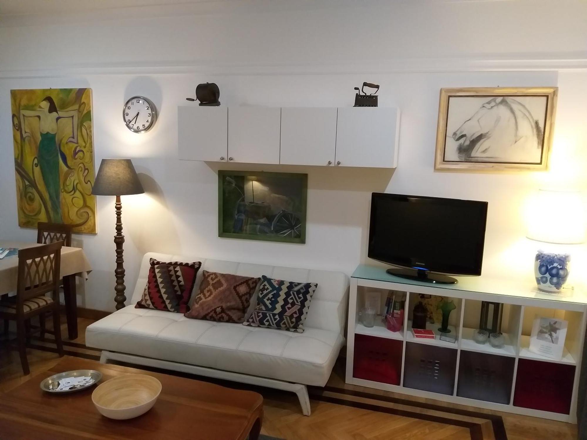 Appartamento Lilium House Apts *