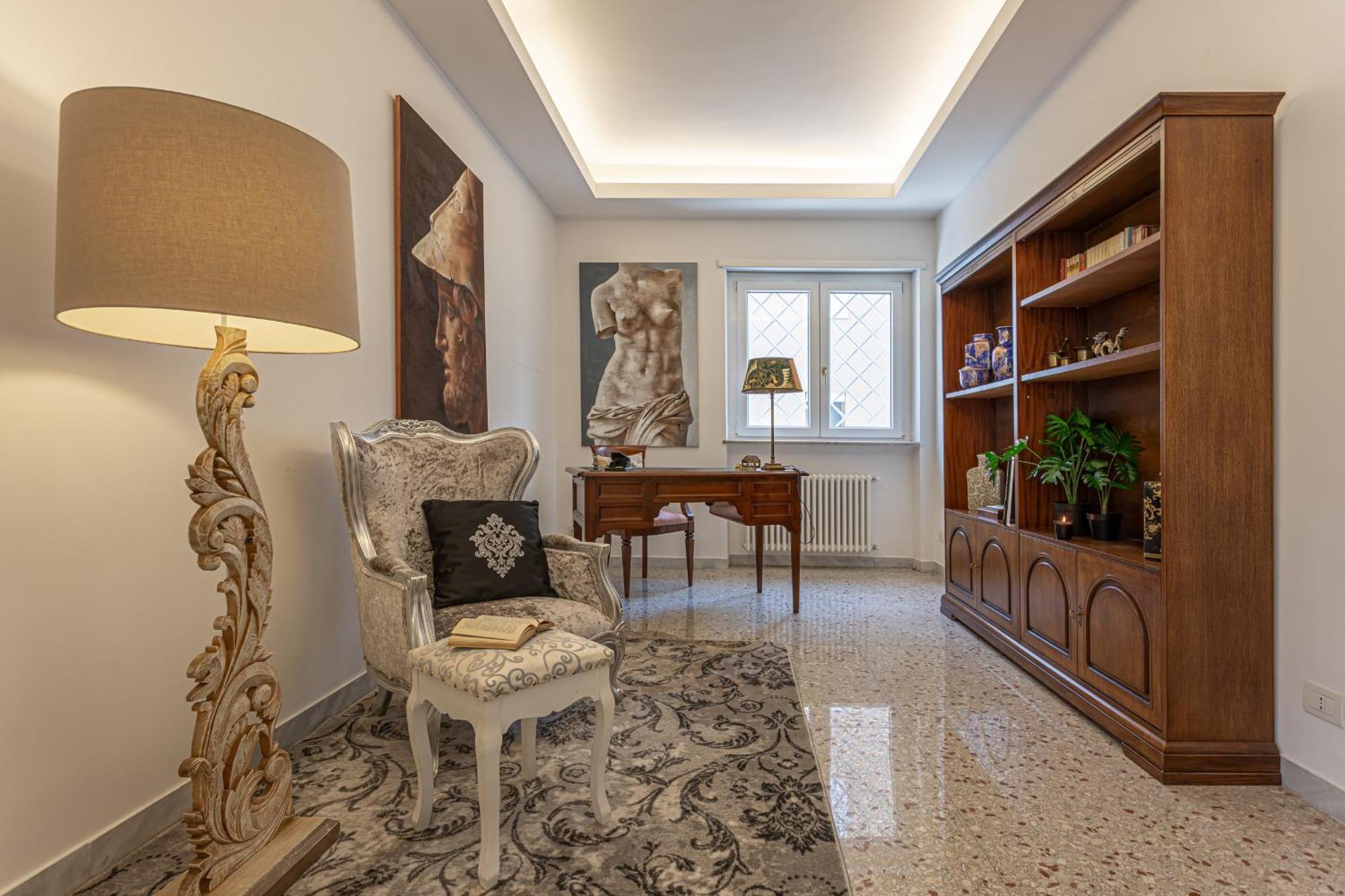 Ginevra Luxury New Classic Close Vatican