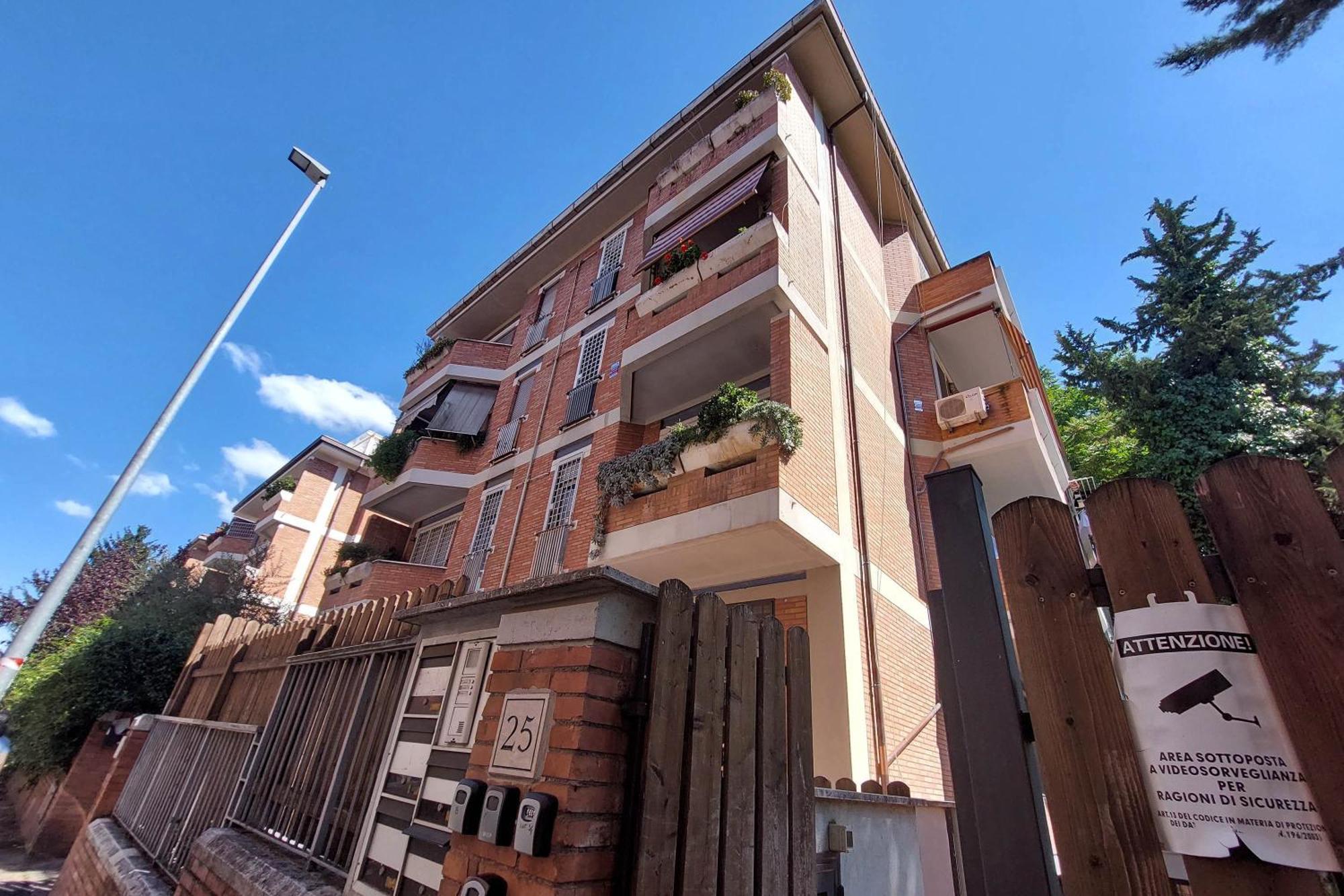 Vatican Flat Cozy With Private Court Roma
