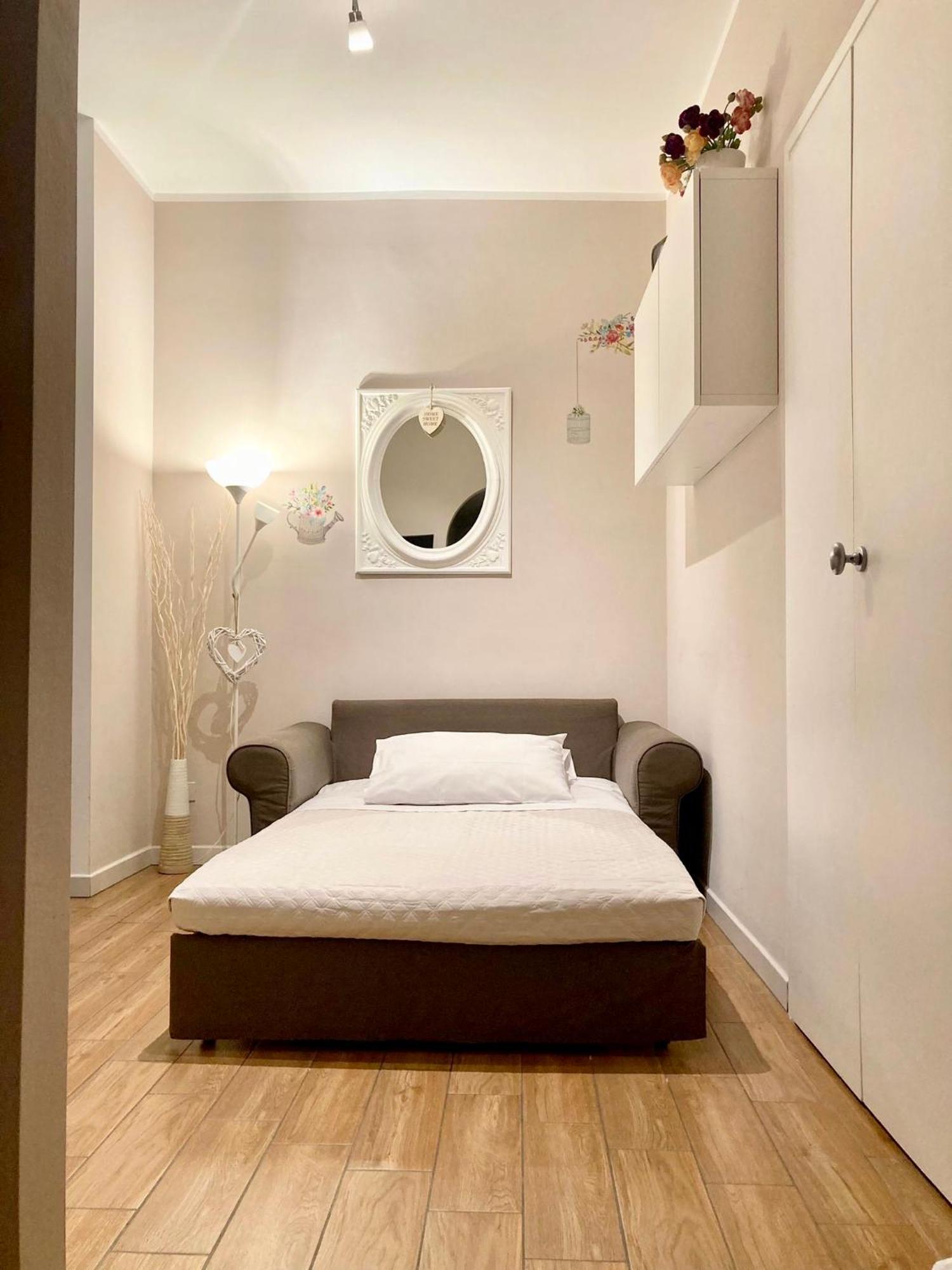 Giulia's In Vatican Apartment