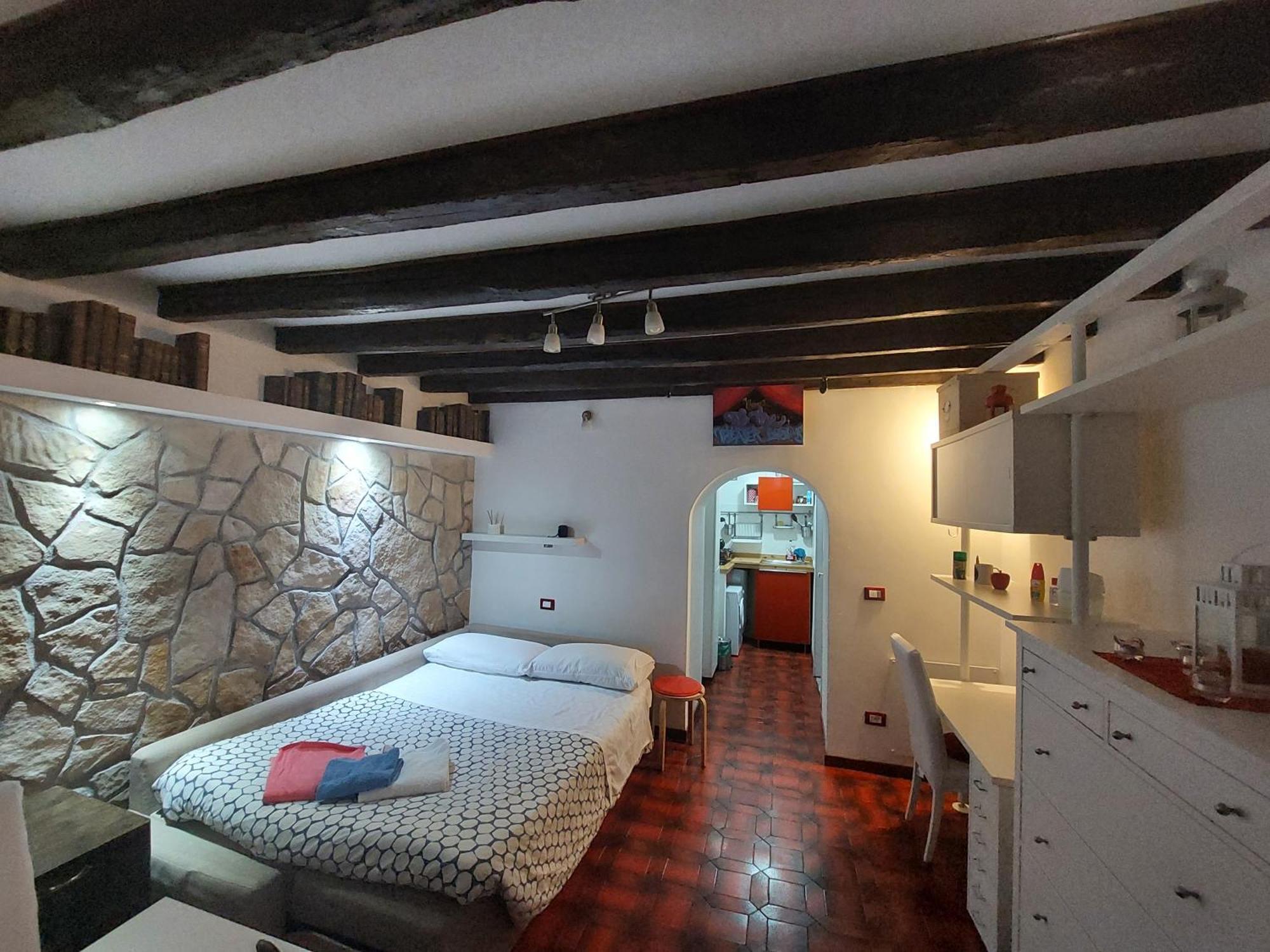 A Cento Passi Dal Colosseo Apartment Rome