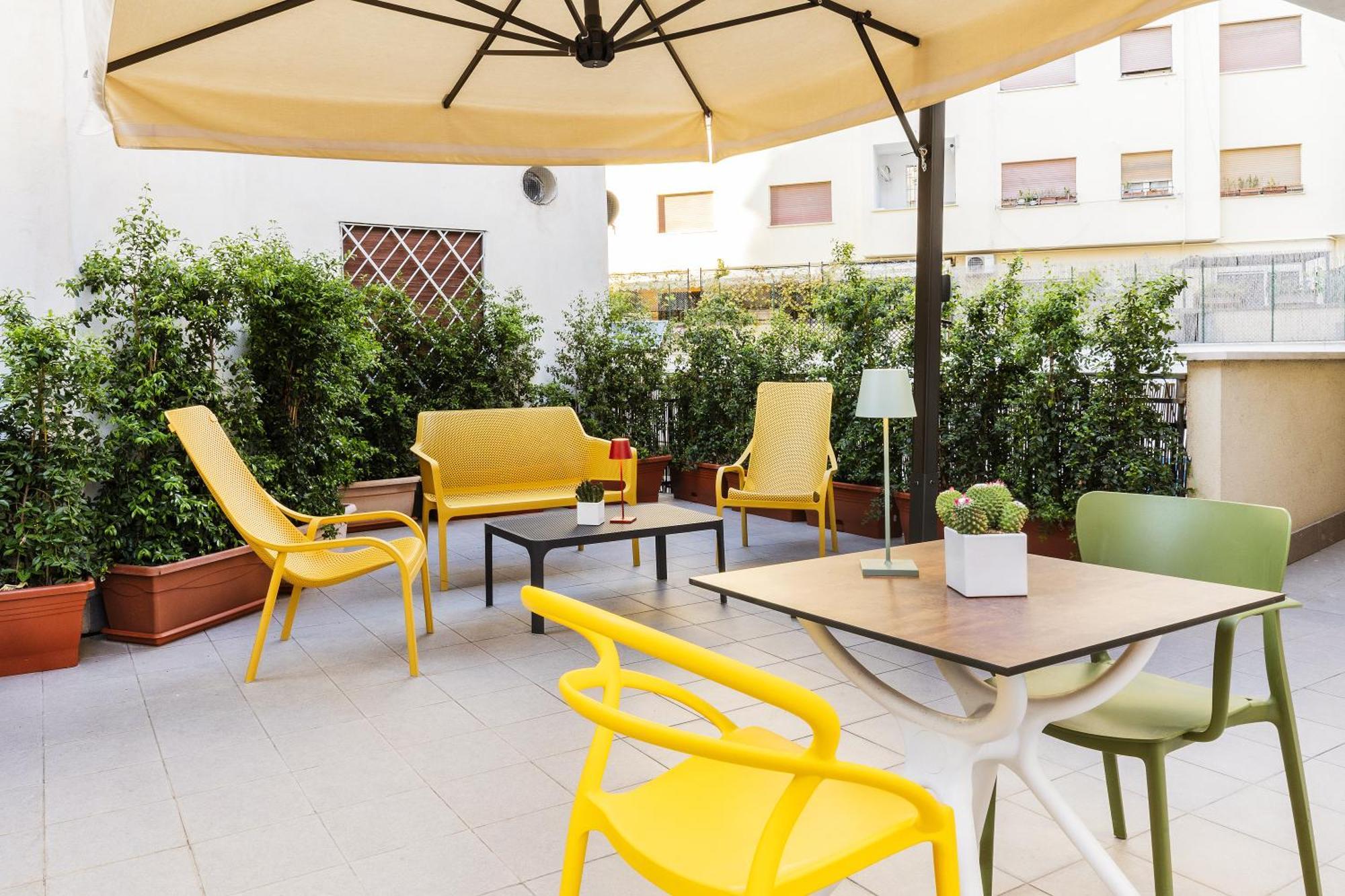 Adesso Hotell 4*