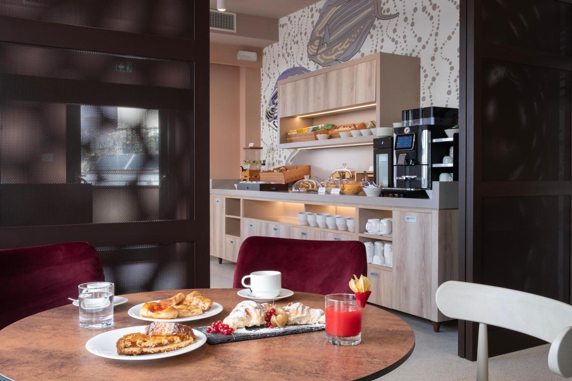 Hotell Adesso 4*
