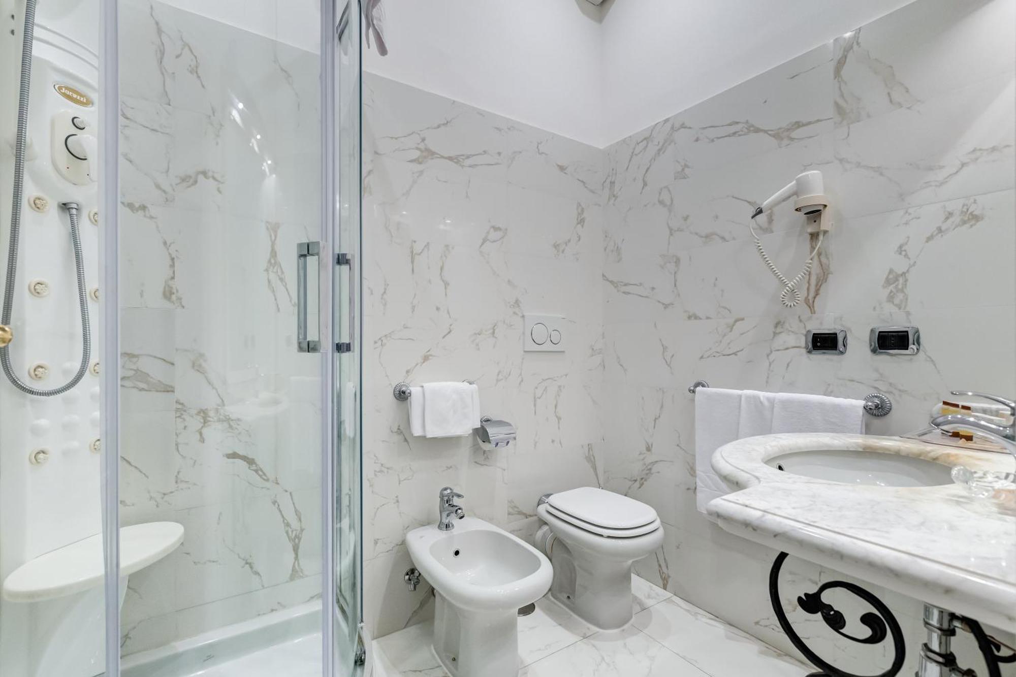 Hotel Cellini 3*